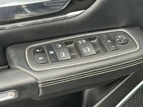 Used 2022 RAM 1500 Laramie w/ Sport Appearance Package AWD/4WD image 13