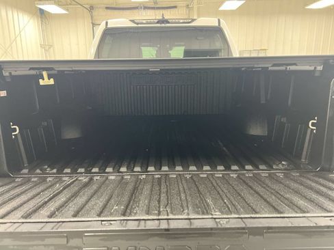 Used 2026 Toyota Tundra Limited AWD/4WD image 24