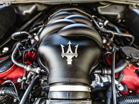 Used 2018 Maserati GranTurismo Sport RWD image 26
