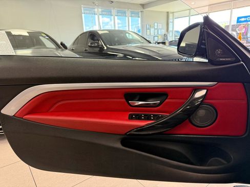 Used 2017 BMW 430i Convertible image 17