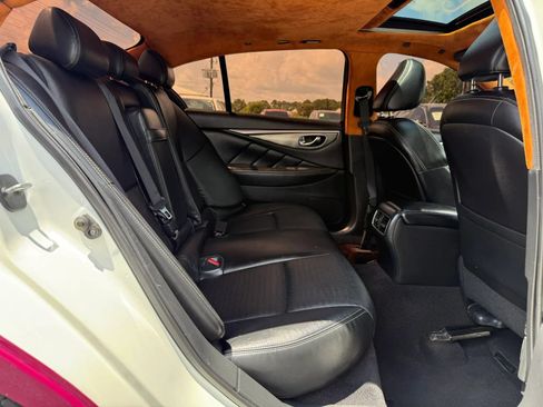 Used 2019 INFINITI Q50 Luxe AWD/4WD image 12