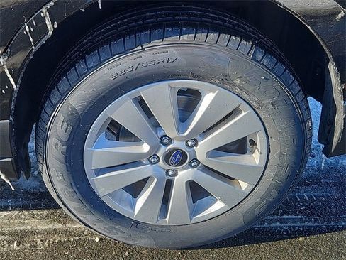 Used 2019 Subaru Outback 2.5i image 7