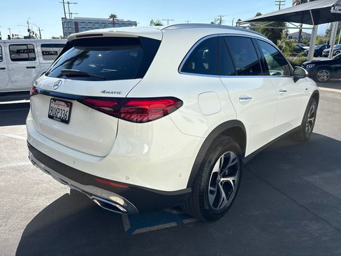 Used 2025 Mercedes-Benz GLC 350e 4MATIC image 4