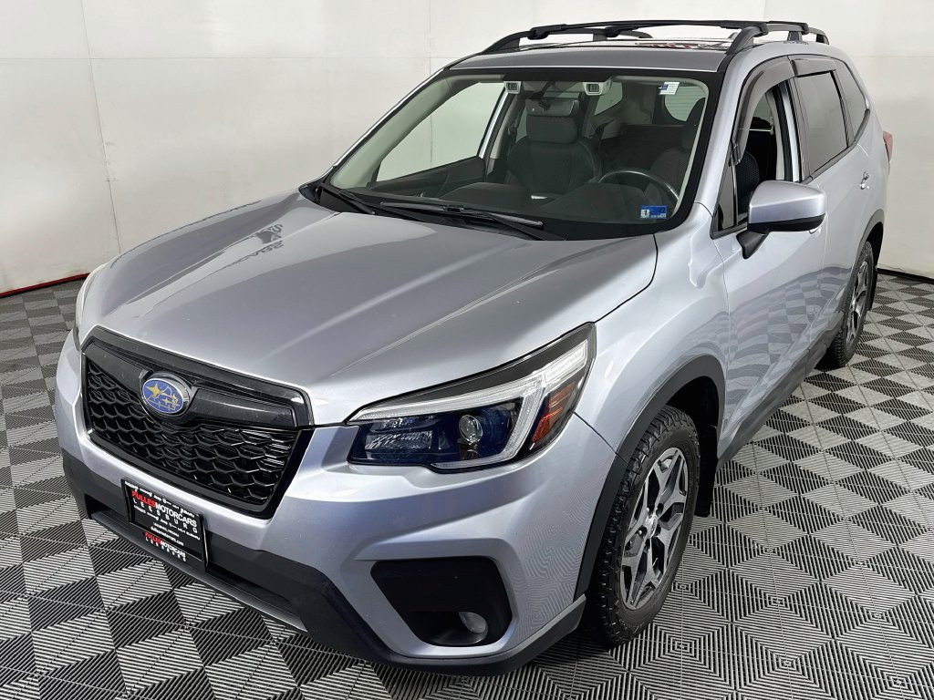 Used 2021 Subaru Forester Premium AWD/4WD image 3
