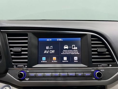 Used 2018 Hyundai Elantra Value Edition FWD image 20