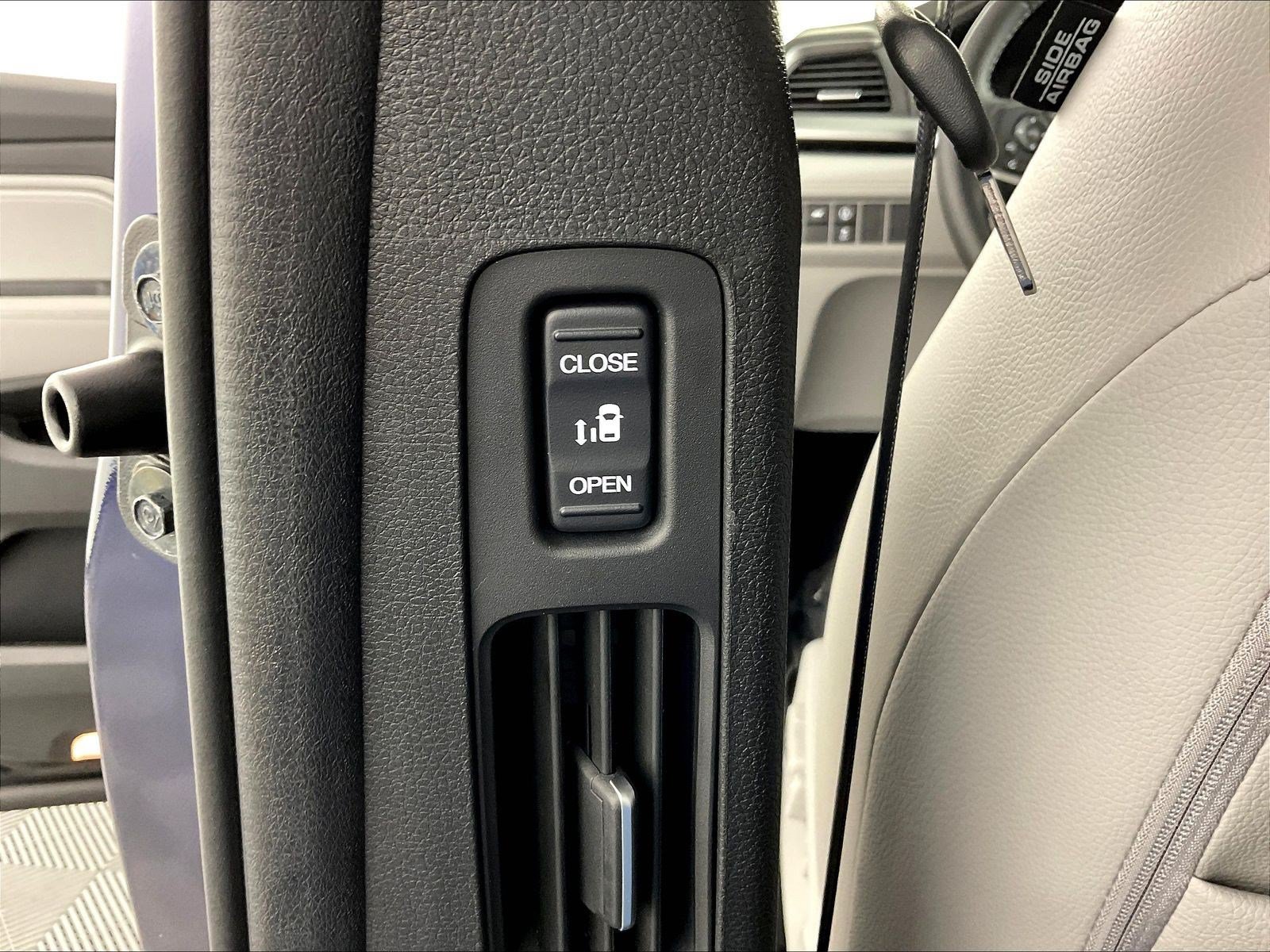 Used 2024 Honda Odyssey EX-L image 38