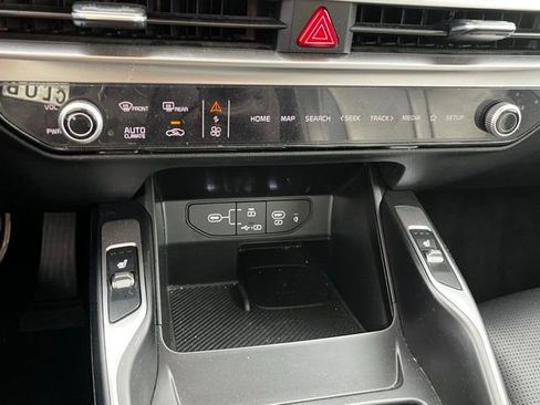 Used 2024 Kia Sorento X-Line EX image 27