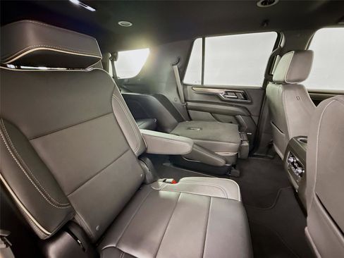 Used 2025 GMC Yukon Elevation AWD/4WD image 19