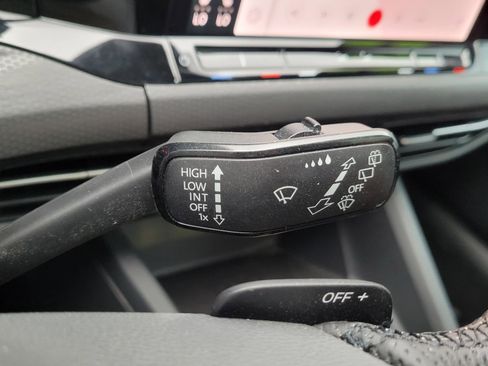 Used 2022 Volkswagen GTI Autobahn image 32