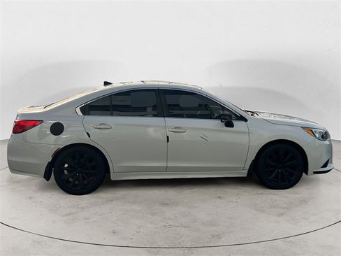Used 2017 Subaru Legacy 2.5i Limited image 6