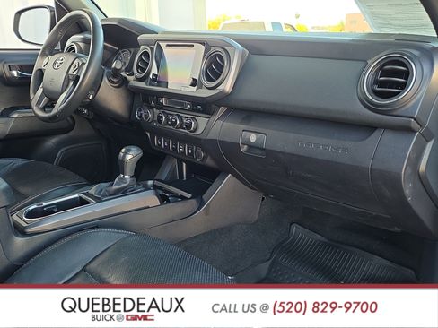 Used 2017 Toyota Tacoma TRD Sport w/ Premium & Technology Package image 36