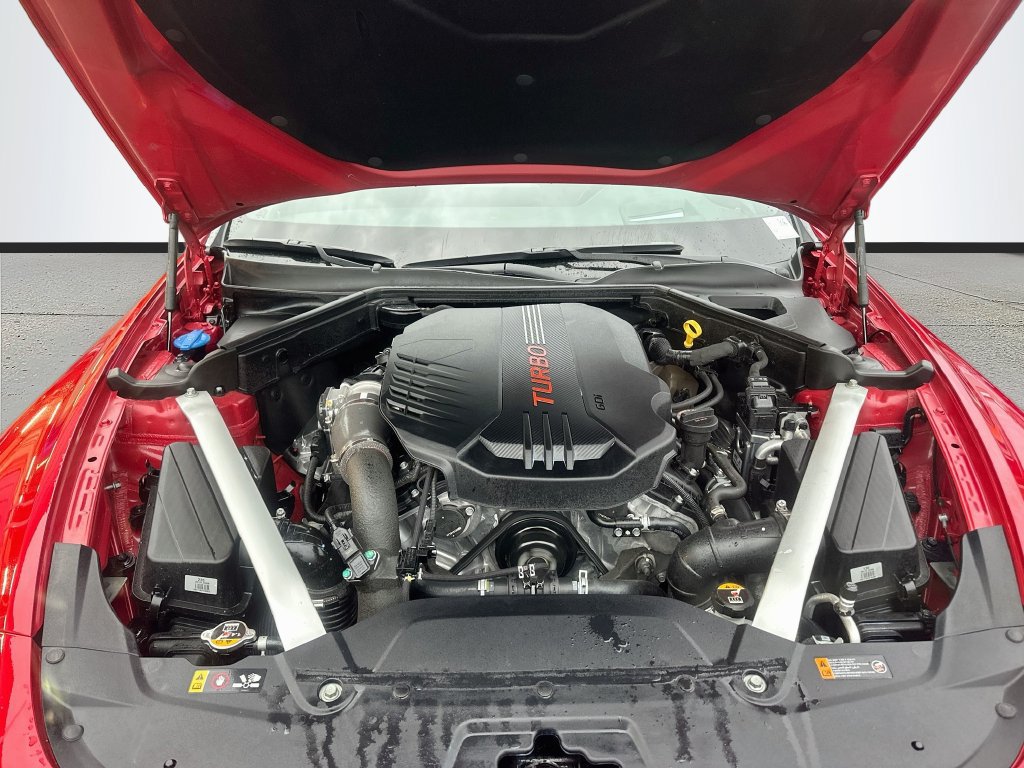 Used 2018 Kia Stinger GT2 RWD image 31