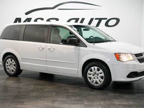 Used 2017 Dodge Grand Caravan SE w/ Power Window Group FWD image 7