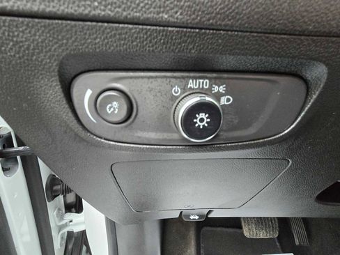 Used 2024 Buick Encore GX Sport Touring FWD image 20