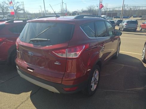 Used 2016 Ford Escape SE w/ Equipment Group 201A image 3