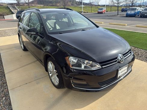 Used 2015 Volkswagen Golf TDI SE image 3