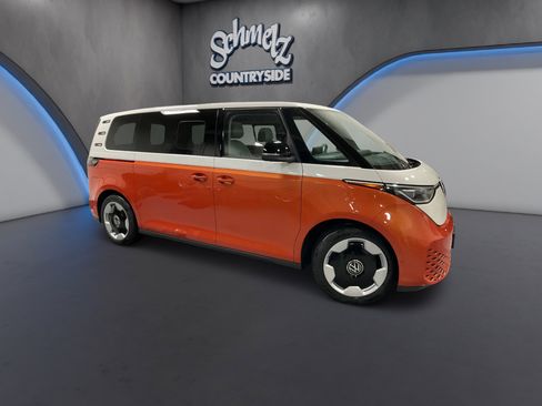 New 2025 Volkswagen ID. Buzz Pro S Plus image 2