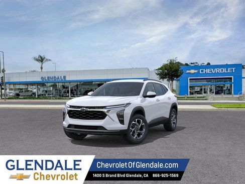 New 2026 Chevrolet Trax LT FWD image 8