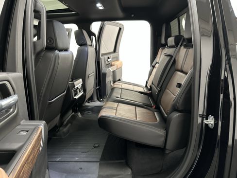 Used 2020 Chevrolet Silverado 2500 High Country image 28