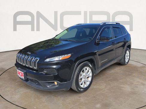 Used 2016 Jeep Cherokee Latitude w/ Safety/Convenience Group FWD image 6