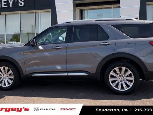 Used 2021 Ford Explorer Limited w/ Equipment Group 301A AWD/4WD image 5