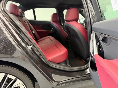 Used 2024 BMW 530i w/ Premium Package RWD image 8