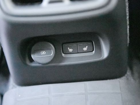 New 2026 Volvo XC40 B5 Ultra w/ Protection Package Premier image 23