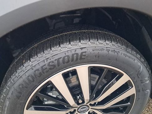 New 2025 Nissan Pathfinder Platinum w/ Cargo Package image 29