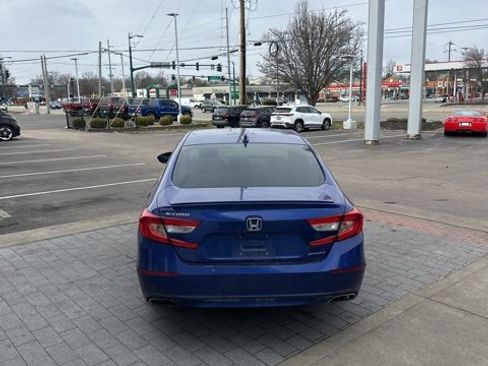 Used 2019 Honda Accord Sport image 9