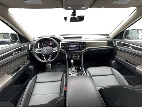 Used 2023 Volkswagen Atlas SE w/ Black Wheel Package FWD image 39