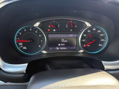 Used 2023 Chevrolet Traverse LT FWD image 25