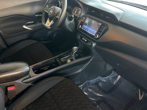 Used 2022 Nissan Kicks SV w/ Interior Electronics Package FWD image 15
