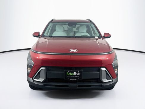 Used 2024 Hyundai Kona SEL AWD/4WD image 2