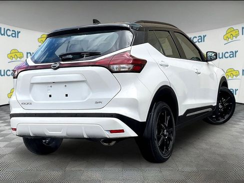 Used 2023 Nissan Kicks SR w/ SR Premium Package FWD image 6