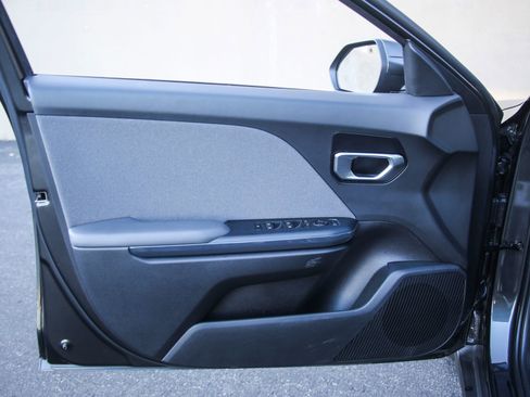 Used 2025 Kia K4 EX image 25