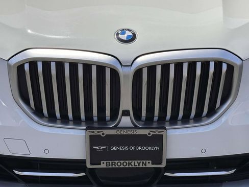 Used 2024 BMW X5 xDrive40i w/ Premium Package AWD/4WD image 8