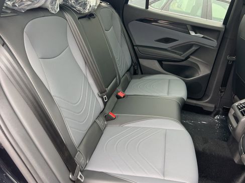 New 2026 Volkswagen Tiguan SE R-Line FWD image 28