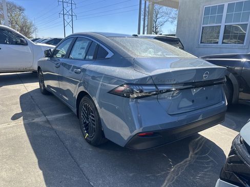 New 2026 Nissan Sentra SV w/ SV Convenience Package FWD image 2