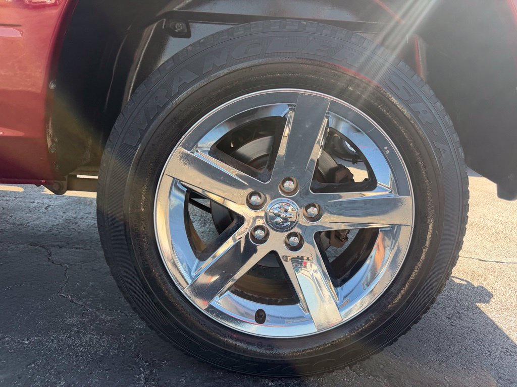 Used 2015 RAM 1500 Express RWD image 14