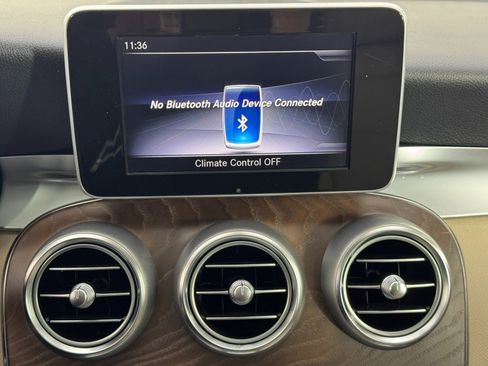 Used 2019 Mercedes-Benz GLC 350e 4MATIC w/ Premium Package image 26