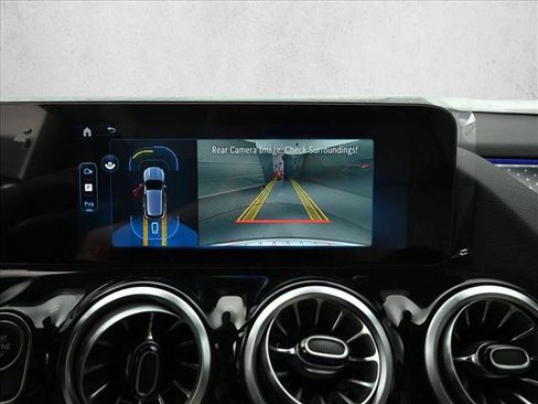 Certified 2026 Mercedes-Benz GLA 250 4MATIC image 11