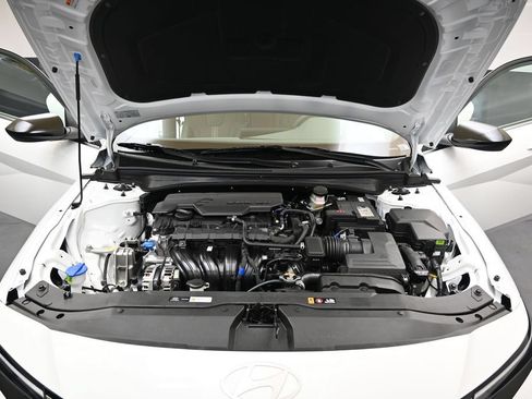 New 2026 Hyundai Elantra SEL Sport Premium FWD image 9