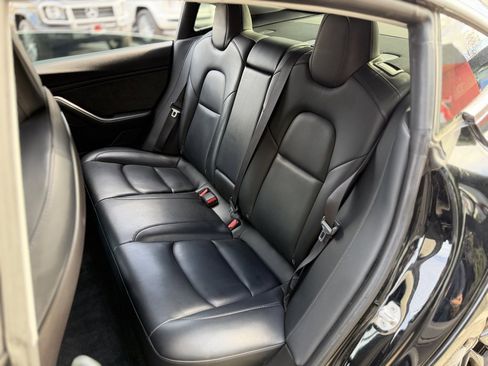 Used 2020 Tesla Model 3 Performance image 31