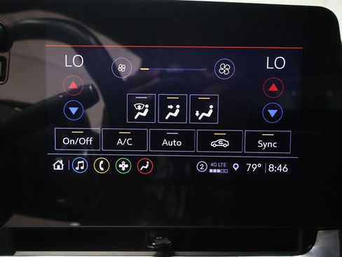 Used 2022 Chevrolet Corvette Stingray Coupe w/ Z51 Performance Package RWD image 24