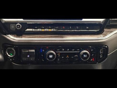 Used 2022 Chevrolet Silverado 1500 LTZ w/ Technology Package image 8