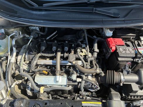 Used 2025 Nissan Versa SV FWD image 27