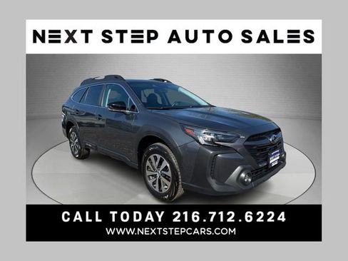 Used 2024 Subaru Outback Premium AWD/4WD image 1