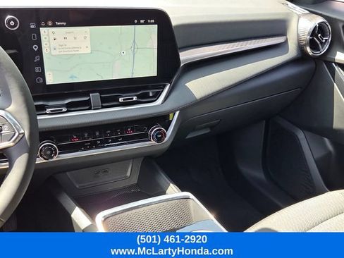 Used 2026 Chevrolet Equinox LT FWD image 26