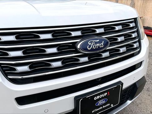 Used 2016 Ford Explorer Limited image 29