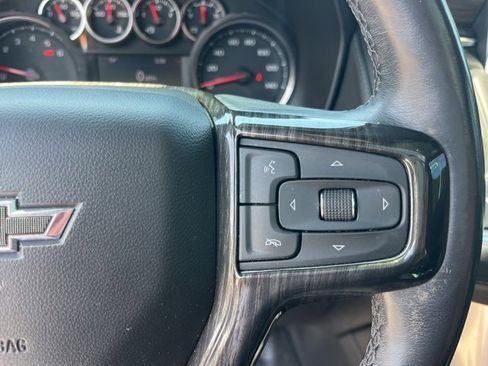 Used 2021 Chevrolet Tahoe Z71 w/ Z71 Signature Package image 21